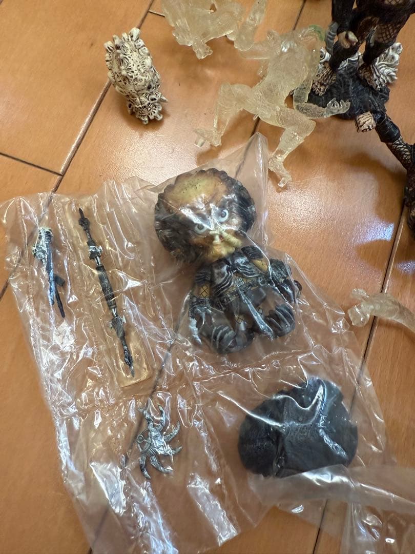 Ｔ*様 【大量まとめ売り】McFarlane AVP/プレデターフィギュアミニ