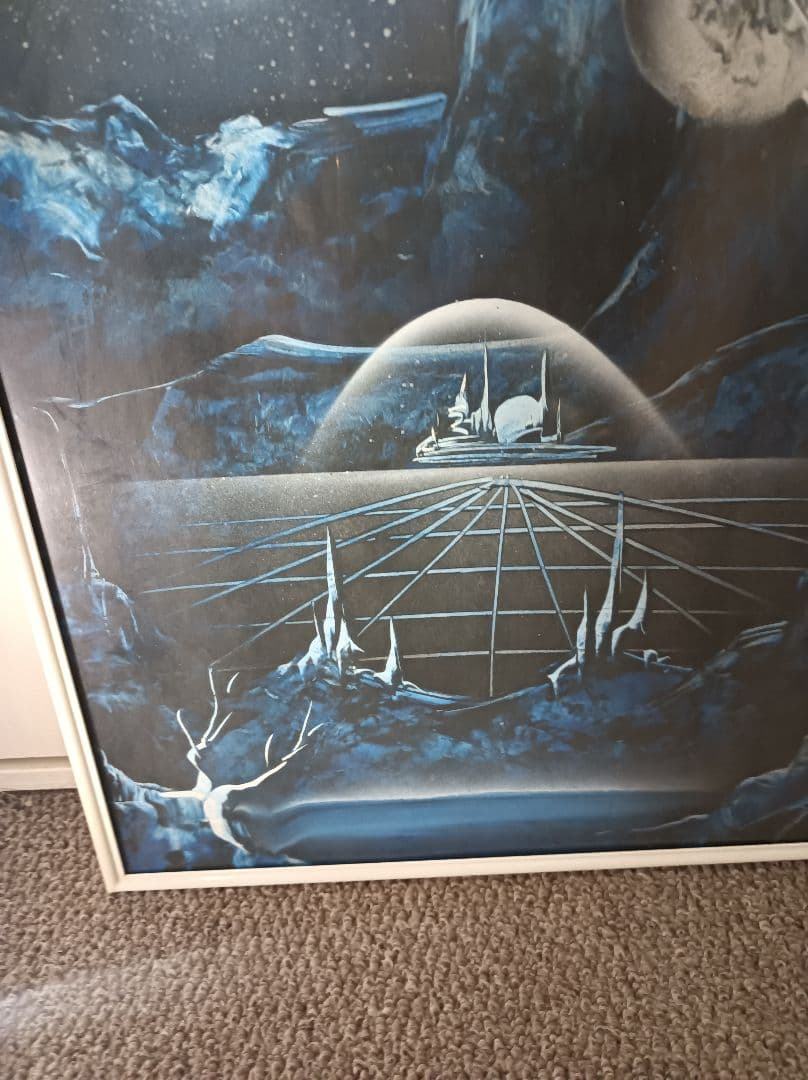 缶スプレーアート　宇宙　近未来　アート作品