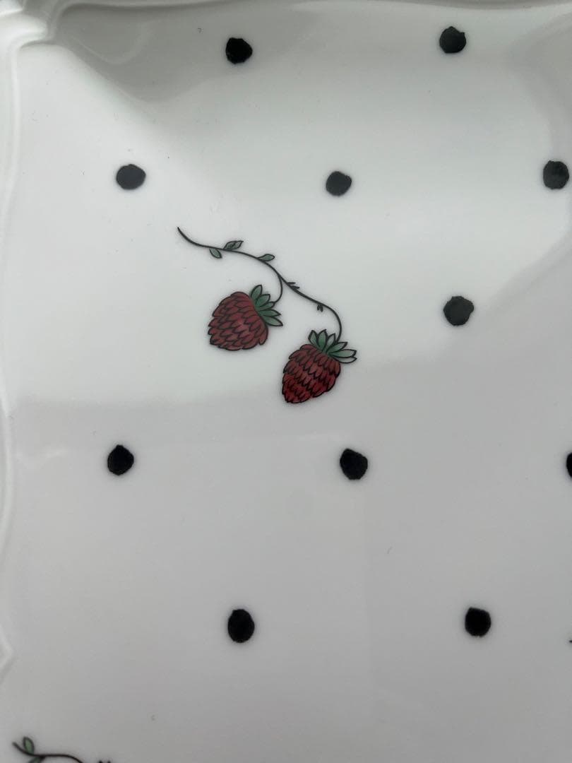 リチャードジノリ イタリアンポア / 野いちご（30㎝）