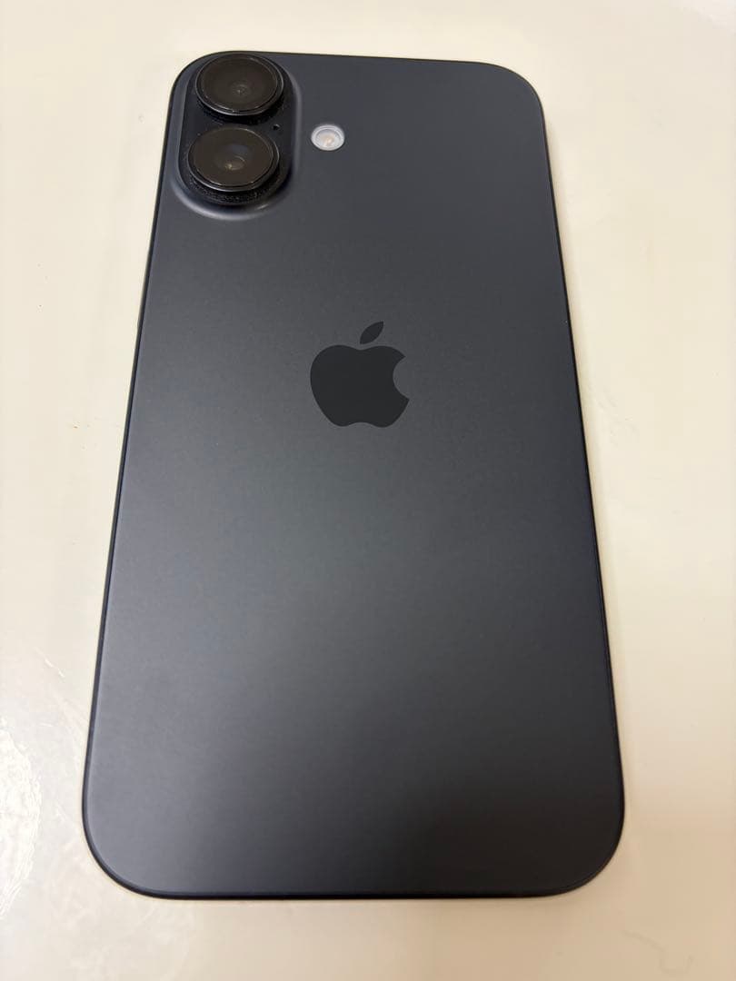 Apple iPhone 16スペースブラック