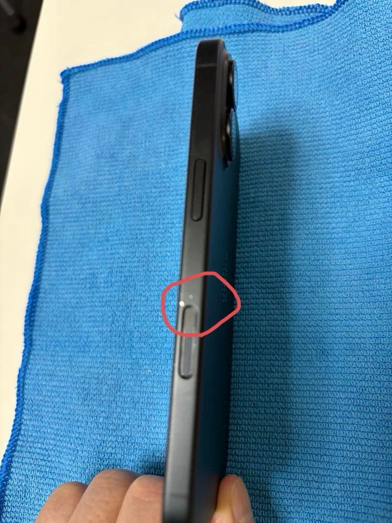 Apple iPhone 16スペースブラック