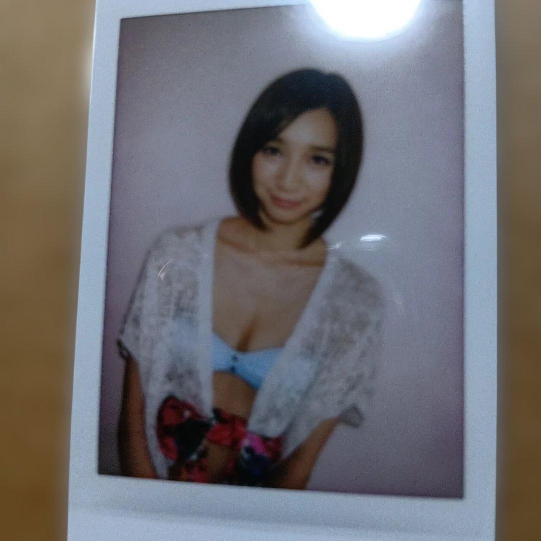 芹奈 チェキ ポラロイド写真 299 カーディガン ビキニ