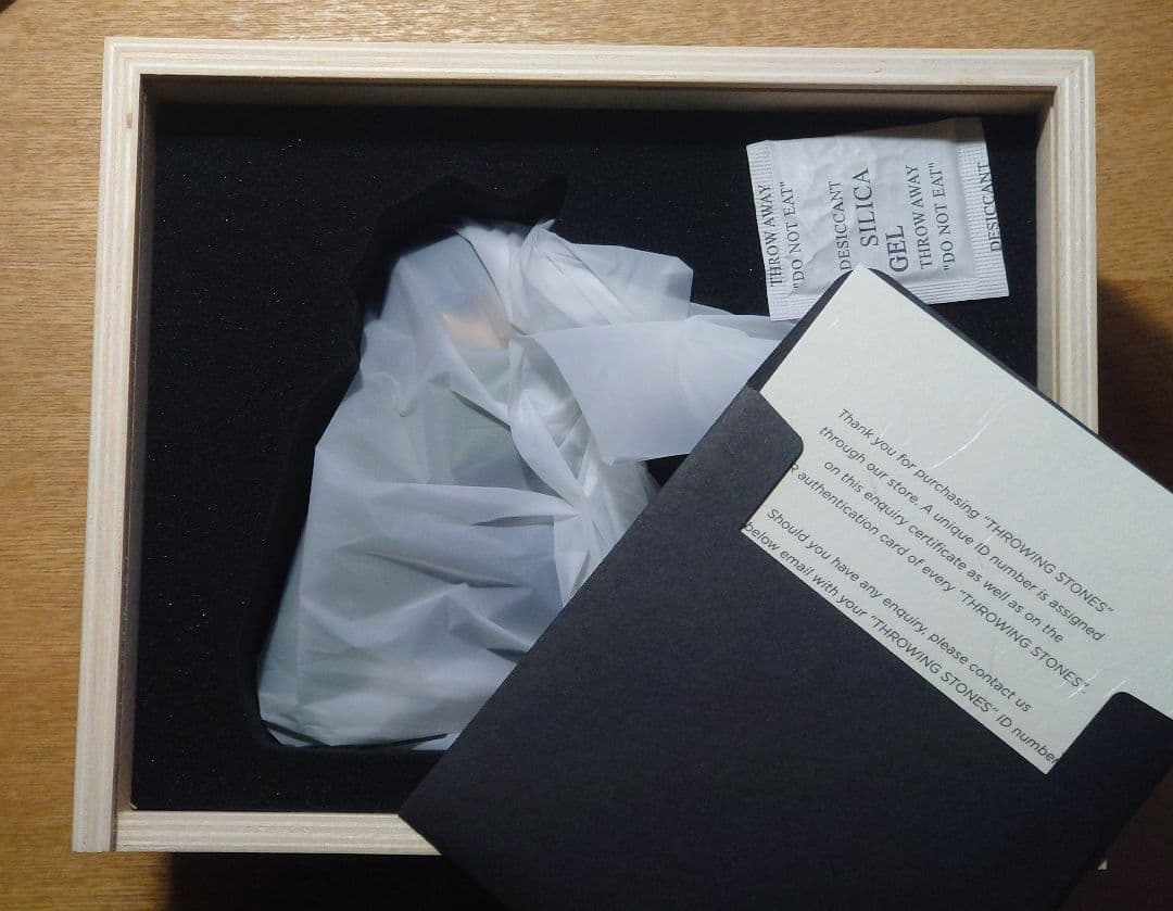 1000体限定　花井祐介　Throwing Stones