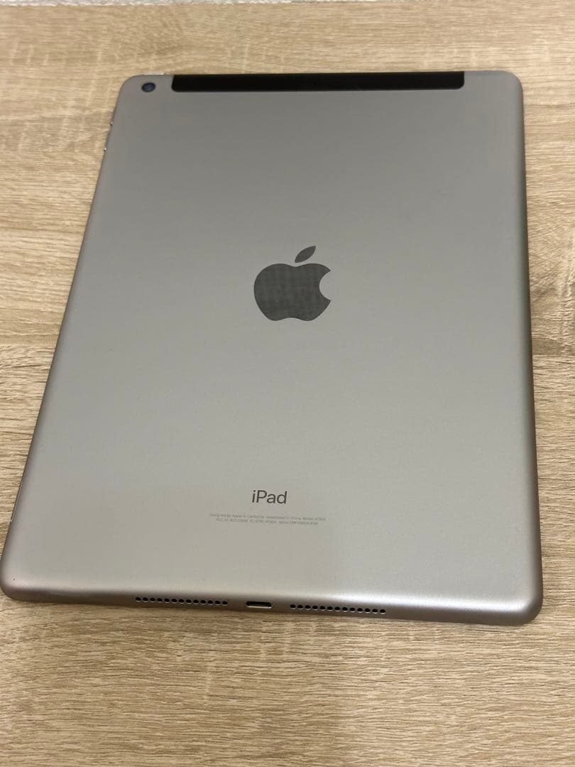 【Apple】 iPad 第6世代 / スペースグレー