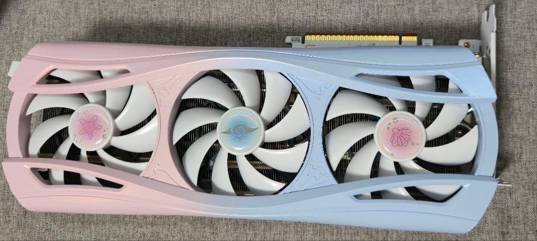 RADEON RX 9070XT　YESTON 櫻瞳水着