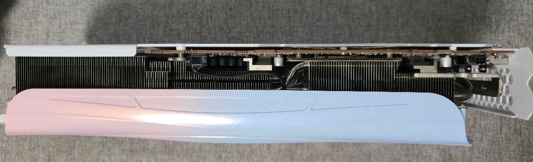 RADEON RX 9070XT　YESTON 櫻瞳水着