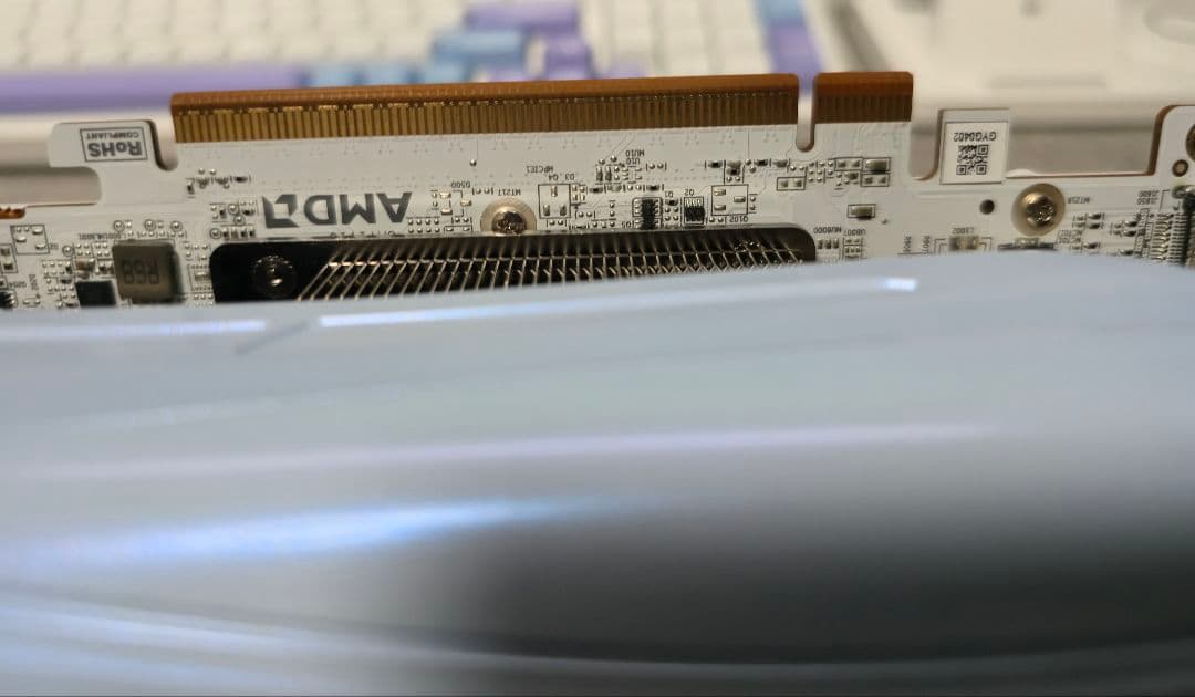 RADEON RX 9070XT　YESTON 櫻瞳水着