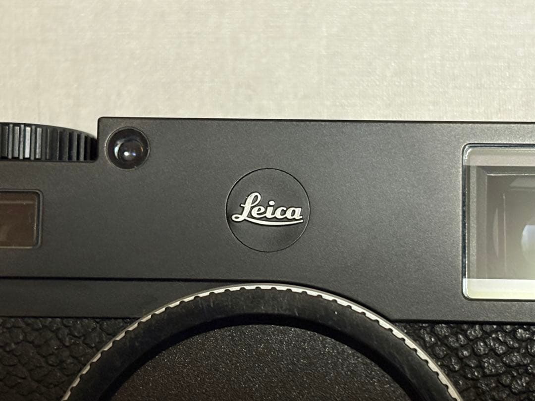 Leica ライカ　ロゴバッジ　黒　10mm 1枚　ロゴマーク　ブラック