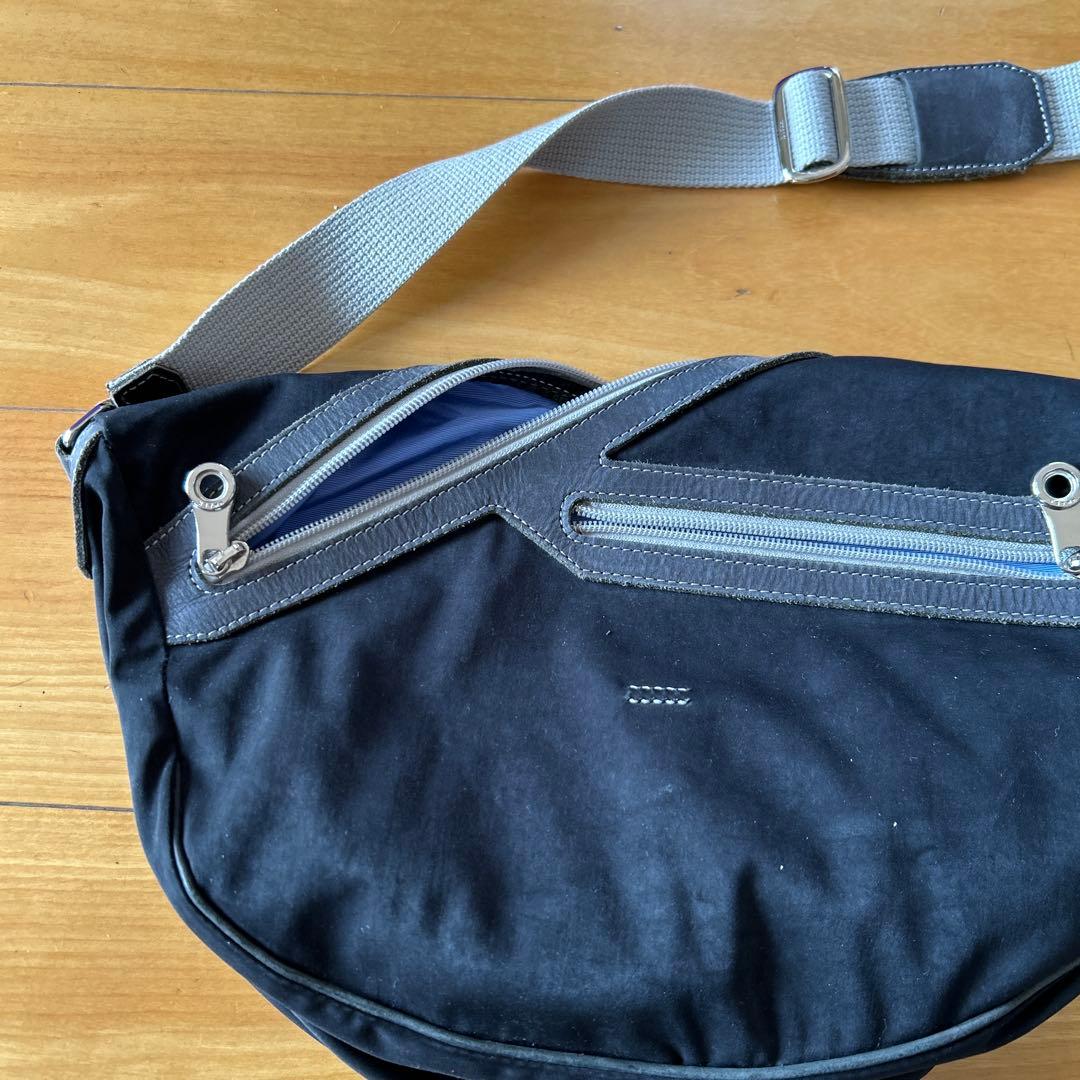 HMAEN 黒 ボディバッグ ファスナー付き