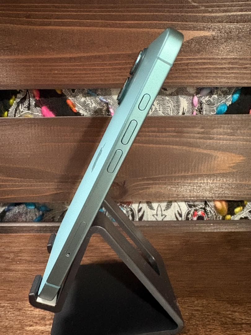 【超美品】iPhone16 バッテリー100% 128GB ティール