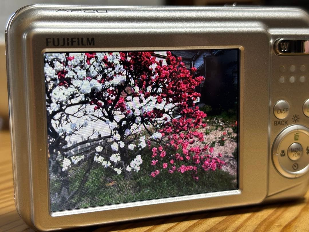 FUJIFILM /A220 12.2メガピクセル コンパクトデジタルカメラ