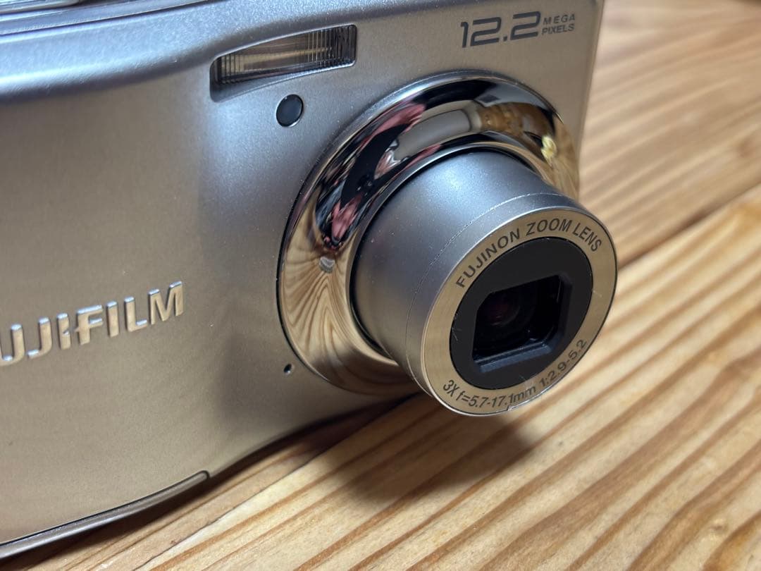 FUJIFILM /A220 12.2メガピクセル コンパクトデジタルカメラ