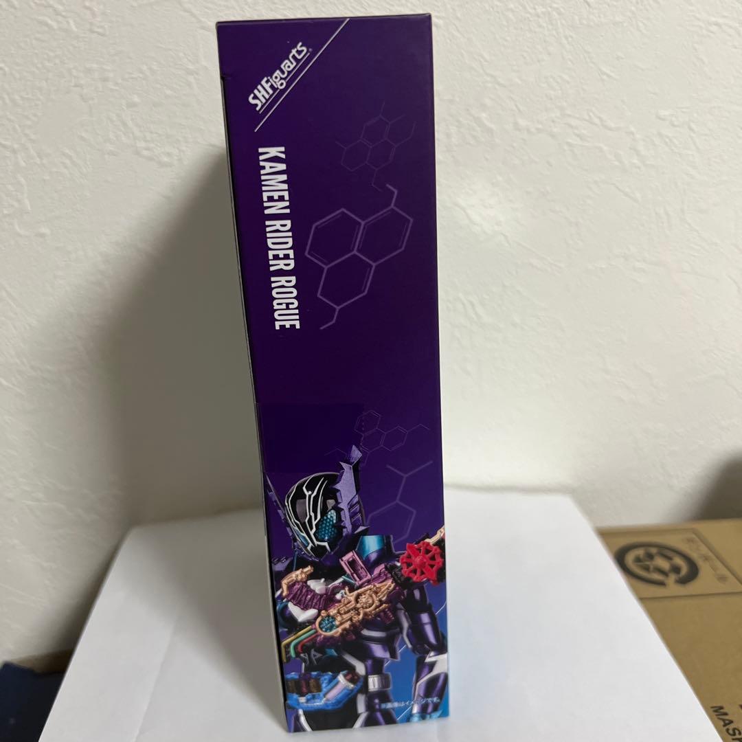 新品未開封S.H.Figuarts仮面ライダーローグ
