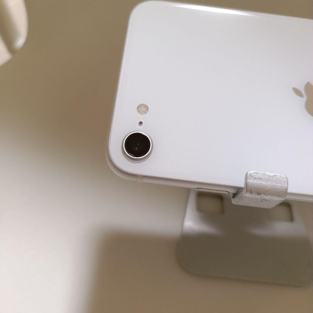 美品新品バッテリー iPhoneSE 第2世代 64GB SIMフリー100%