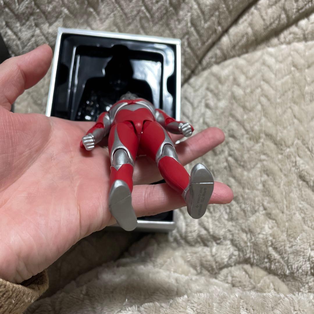 中国代理版真骨彫製法 ウルトラマンティガ パワータイプ　初期の傷があります