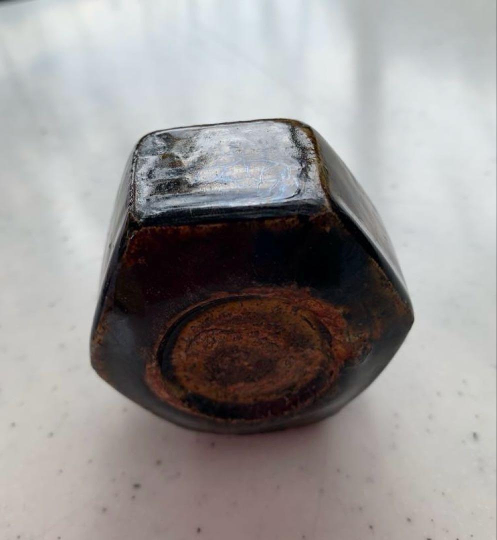 古瀬戸　鉄釉　六角盃　輪陶枕痕