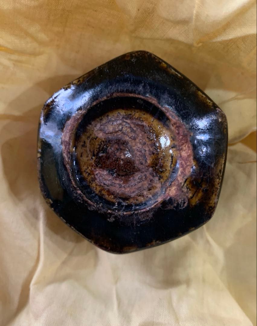 古瀬戸　鉄釉　六角盃　輪陶枕痕