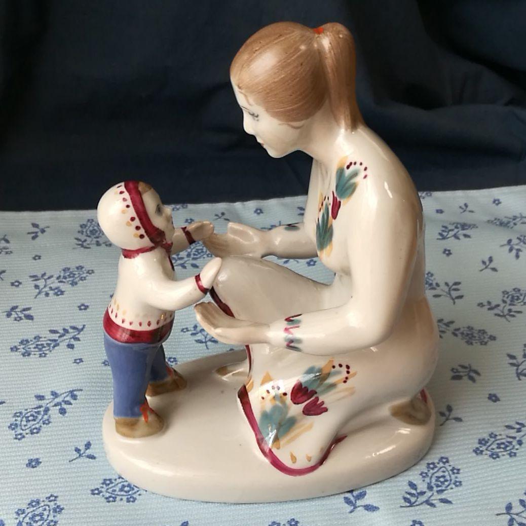 ★ビンテージ陶器 ❮ロシア/ポロノエ❯ ロシアの冬/母と子★