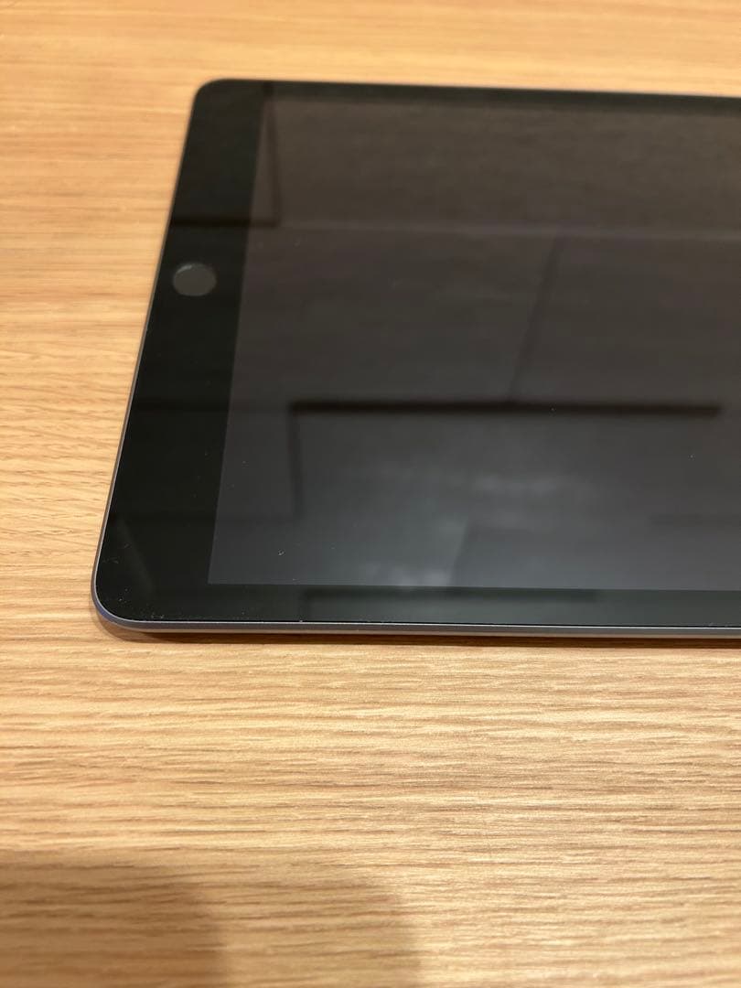 【背面傷】iPad (第8世代) 128GB WiFiモデル