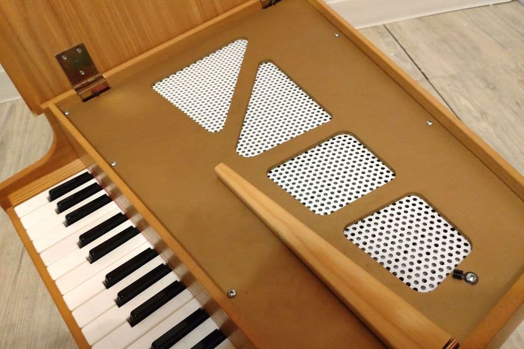 カワイグランドピアノ　1102 鍵盤数32