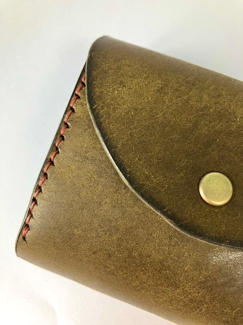 イタリアンレザーの三つ折り財布[オリーブ]