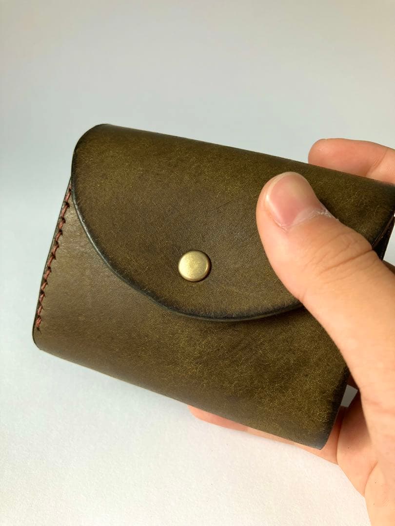 イタリアンレザーの三つ折り財布[オリーブ]