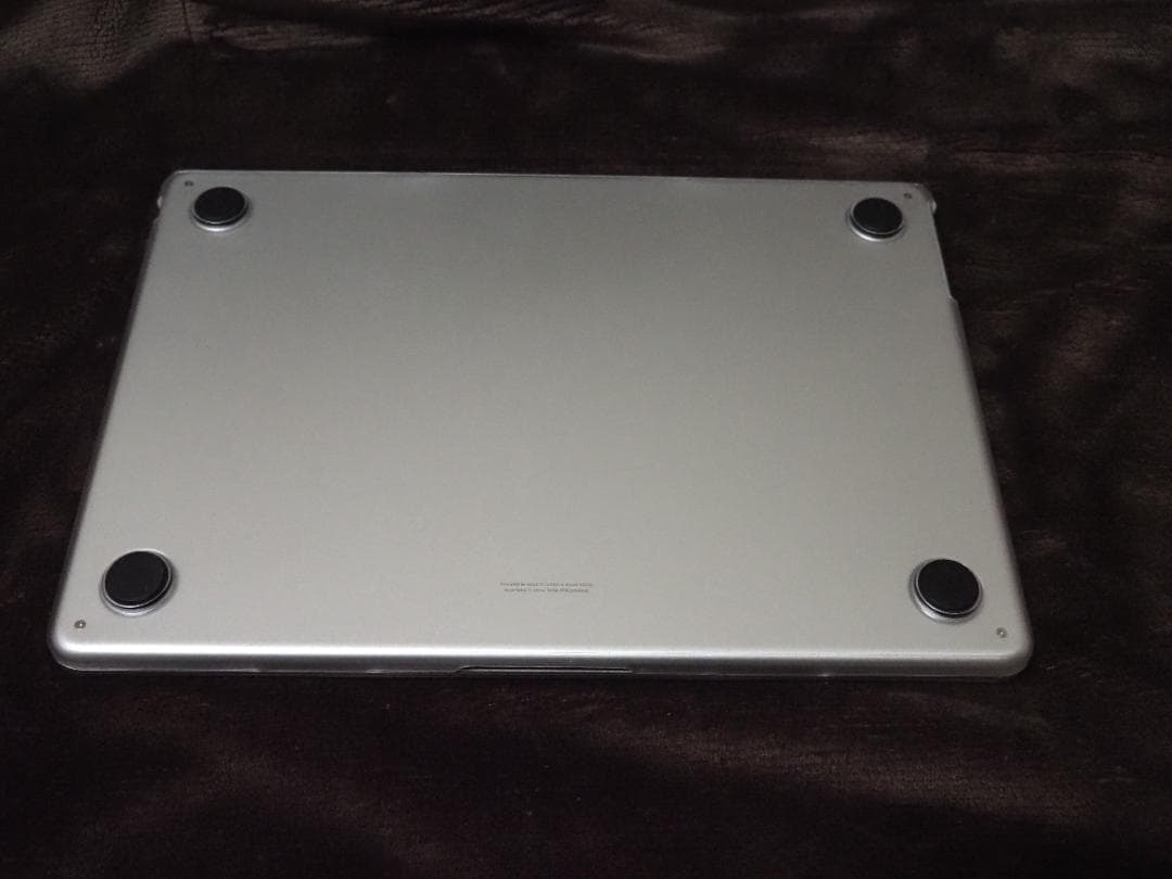 MacBook Air M4 2025年モデル13.6インチ MW0X3J/A