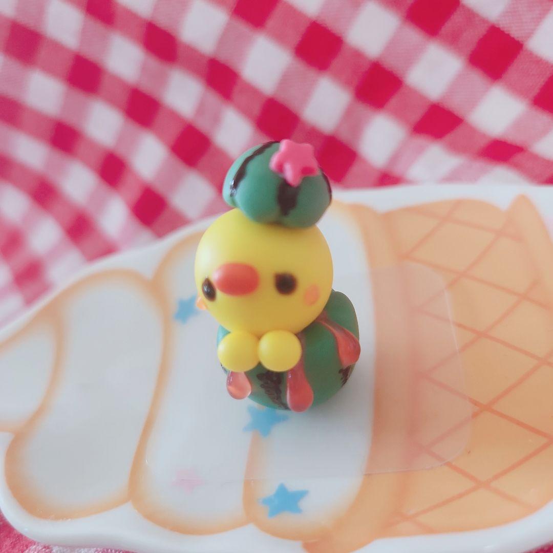 『ワン』スイカからヒヨコちゃん