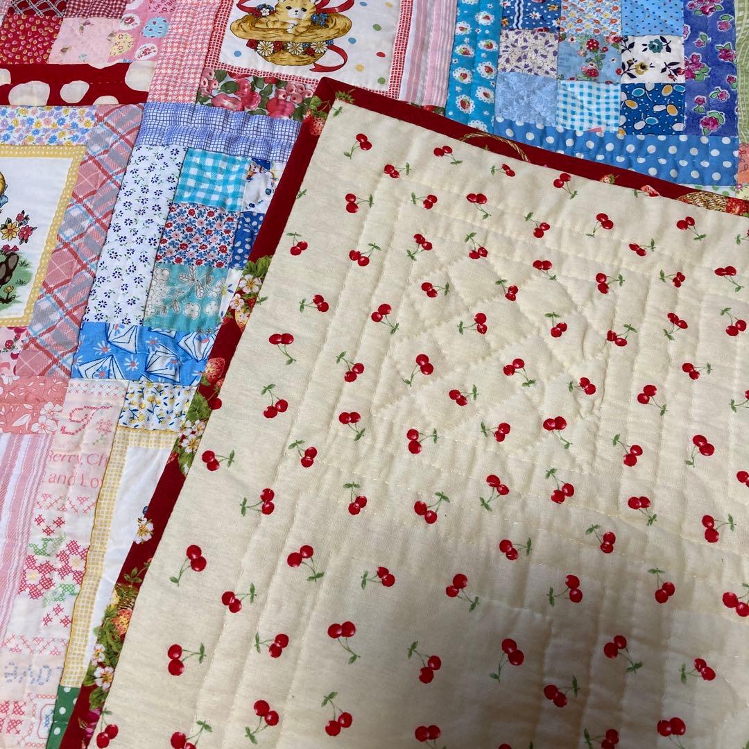 マーガレット＆ソフィ　タペストリー
