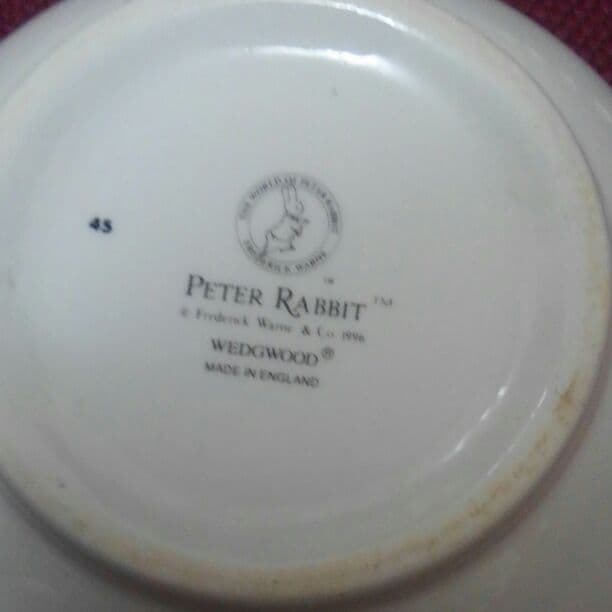 ウェッジウッド　ピーターラビット　サラダボール