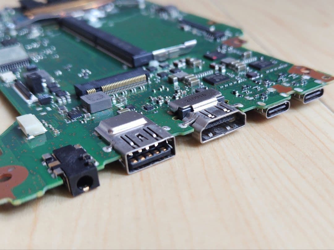 Dynabook G83/HS等用マザーボード i5 1135G7 メモリ8GB