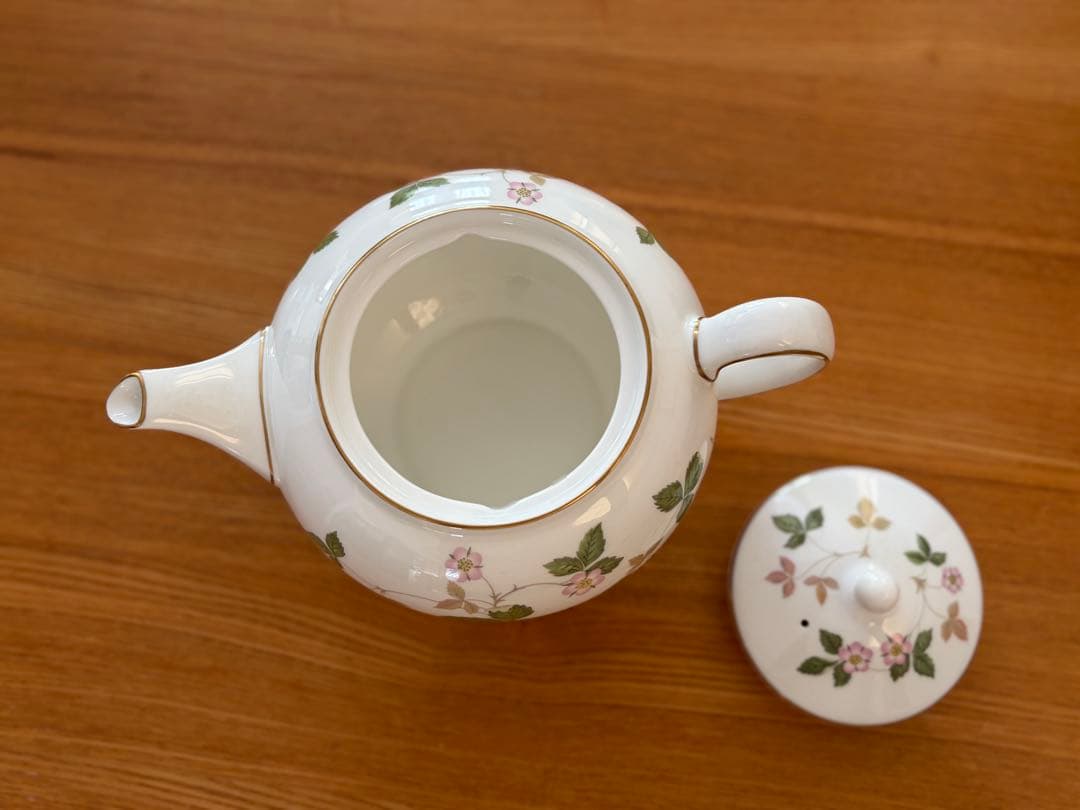 ワイルドストロベリー　ティーポット　Ｌサイズ