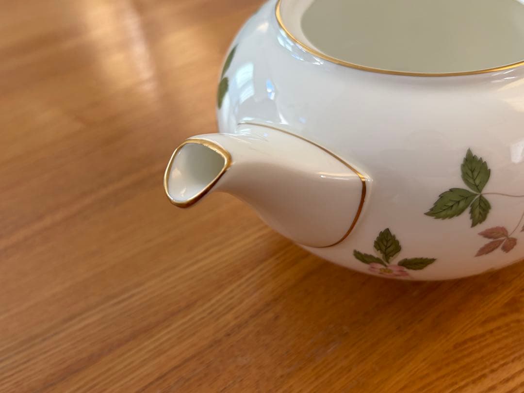 ワイルドストロベリー　ティーポット　Ｌサイズ