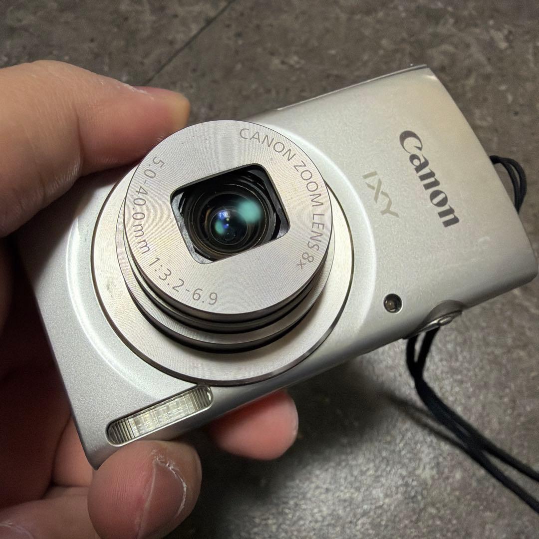 人気デジタルカメラCanon IXY 180