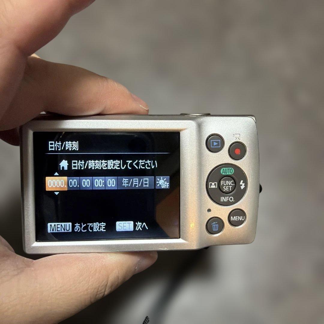 人気デジタルカメラCanon IXY 180