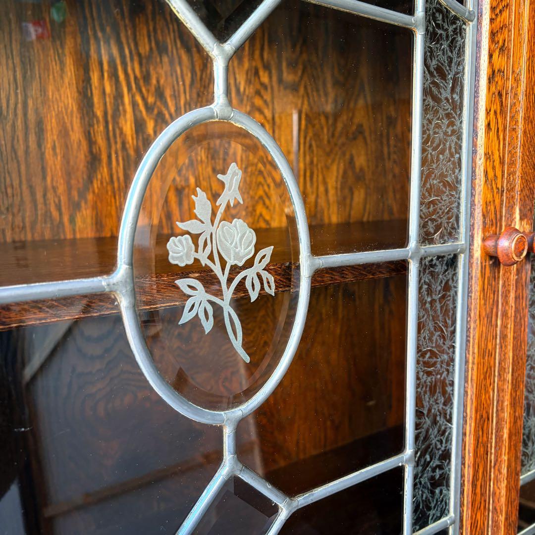 三越家具 ブルージュ 天然木ステンドグラス扉アンティーク食器棚　定価約50万