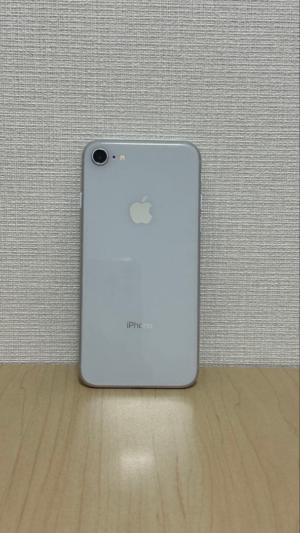 【中古品】Apple iPhone 8 シルバー 本体