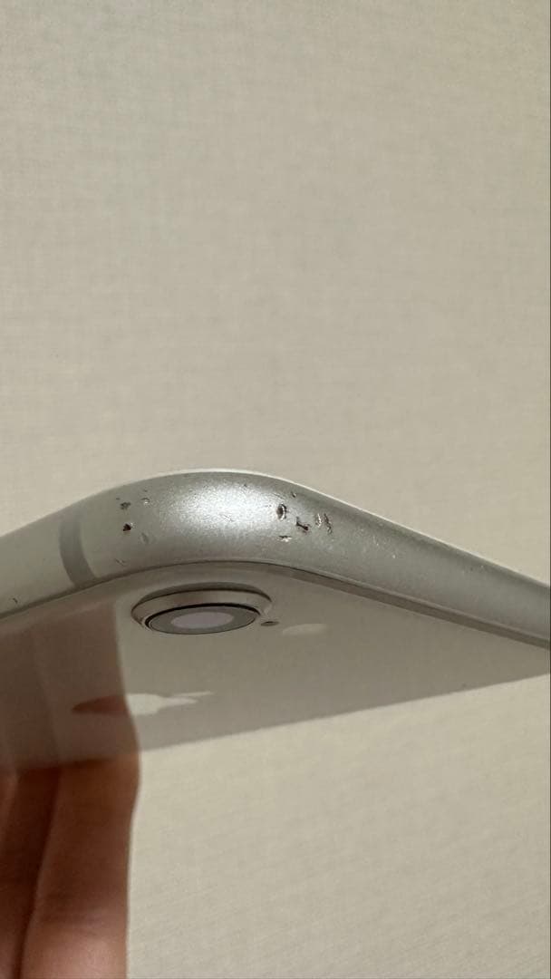 【中古品】Apple iPhone 8 シルバー 本体