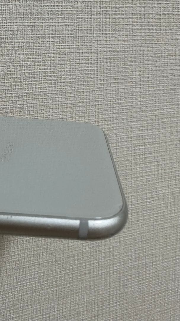 【中古品】Apple iPhone 8 シルバー 本体