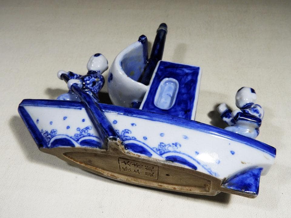 ●中国美術 大清乾隆年製 青花 染付 舟形置物 船 楼閣 唐子 黄布 桐箱入