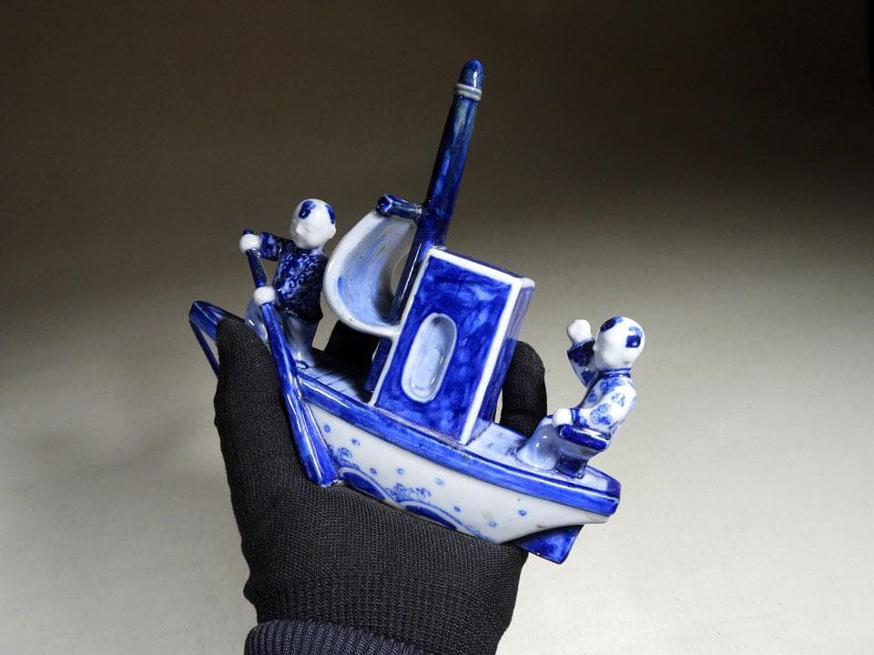 ●中国美術 大清乾隆年製 青花 染付 舟形置物 船 楼閣 唐子 黄布 桐箱入