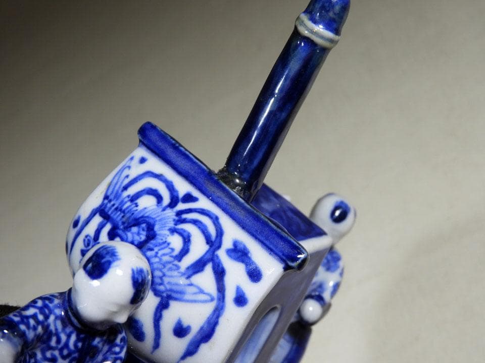 ●中国美術 大清乾隆年製 青花 染付 舟形置物 船 楼閣 唐子 黄布 桐箱入