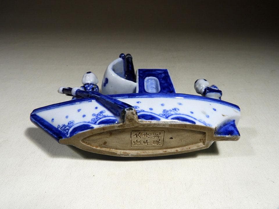 ●中国美術 大清乾隆年製 青花 染付 舟形置物 船 楼閣 唐子 黄布 桐箱入