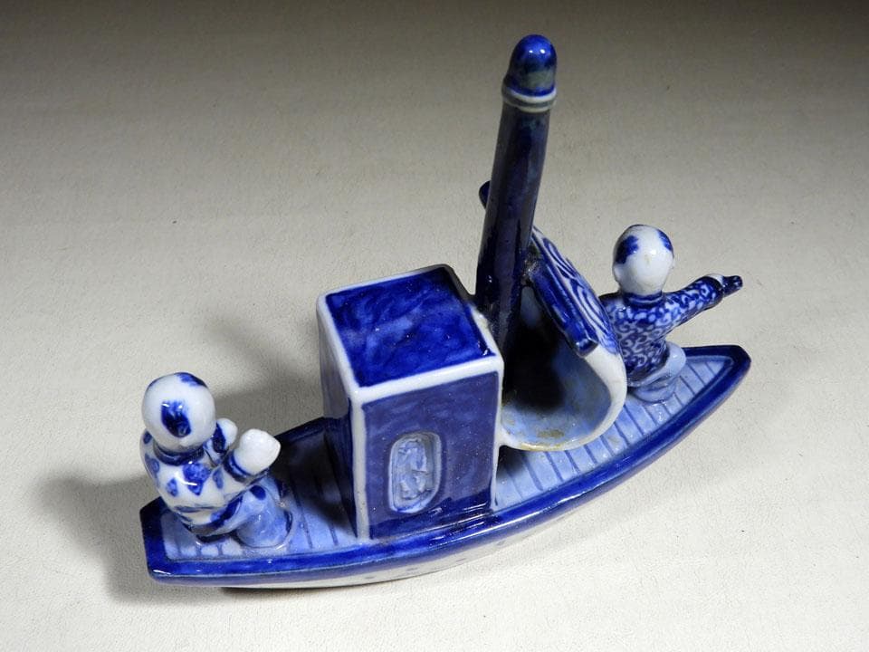 ●中国美術 大清乾隆年製 青花 染付 舟形置物 船 楼閣 唐子 黄布 桐箱入