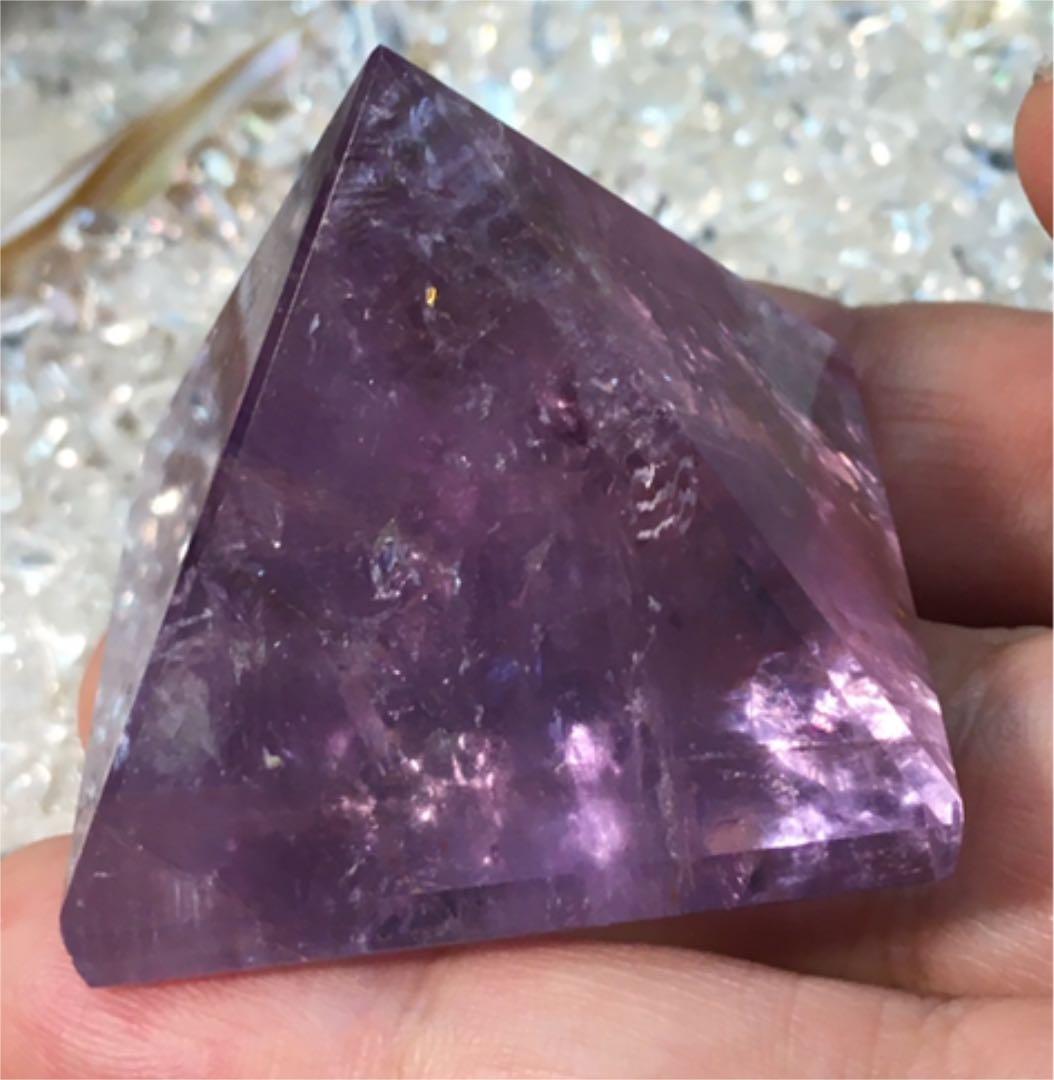 アメジストピラミッド置物　天然石ピラミッド置物　パワーストーンピラミッド置物