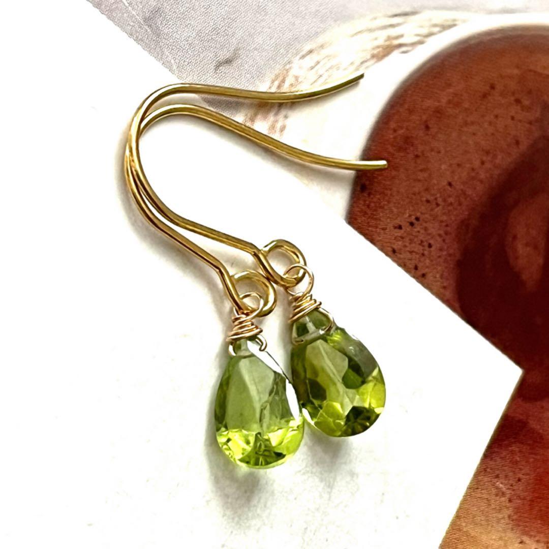 1点作品☆ 宝石質ペリドットピアス　イヤリングに変更可能☺︎