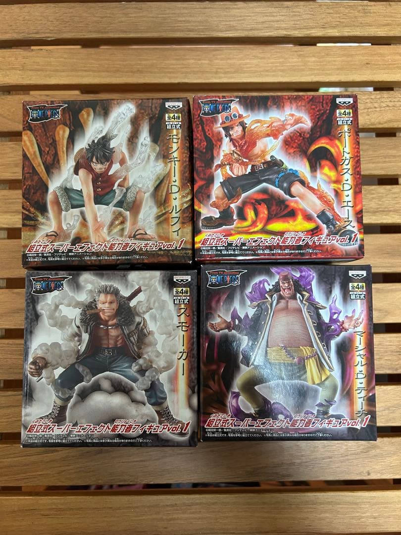 ワンピース　スーパーエフェクトフィギュア　8シリーズ　全32種　まとめ売り！