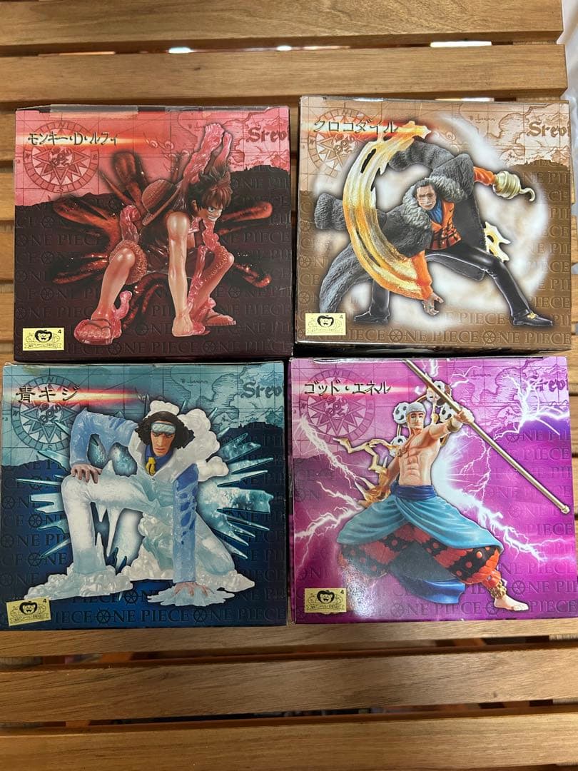 ワンピース　スーパーエフェクトフィギュア　8シリーズ　全32種　まとめ売り！