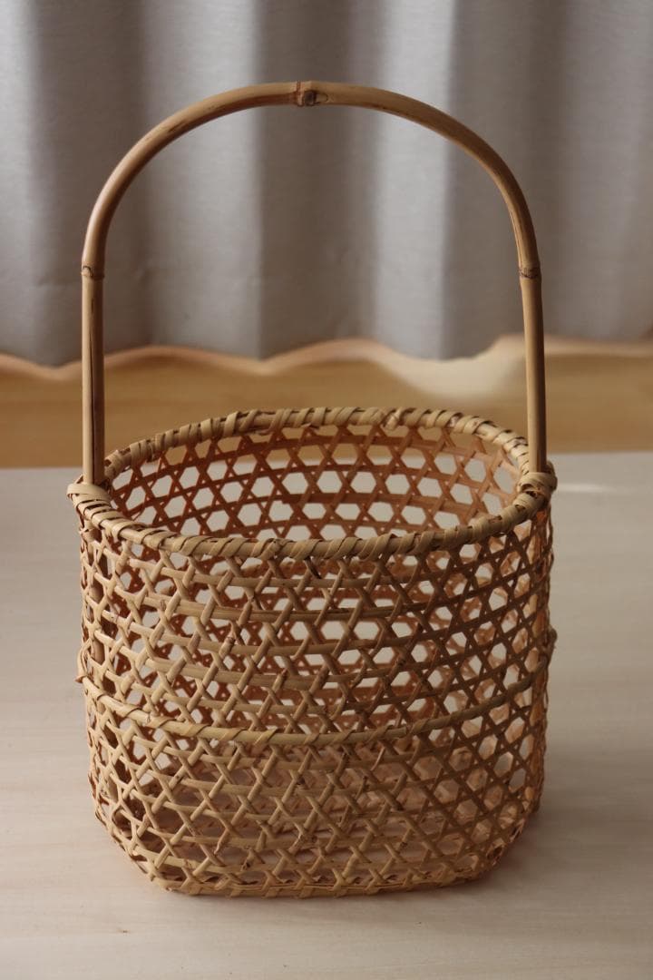 根曲竹　チシマザサ　竹かご　籠　日本の手仕事　工芸品