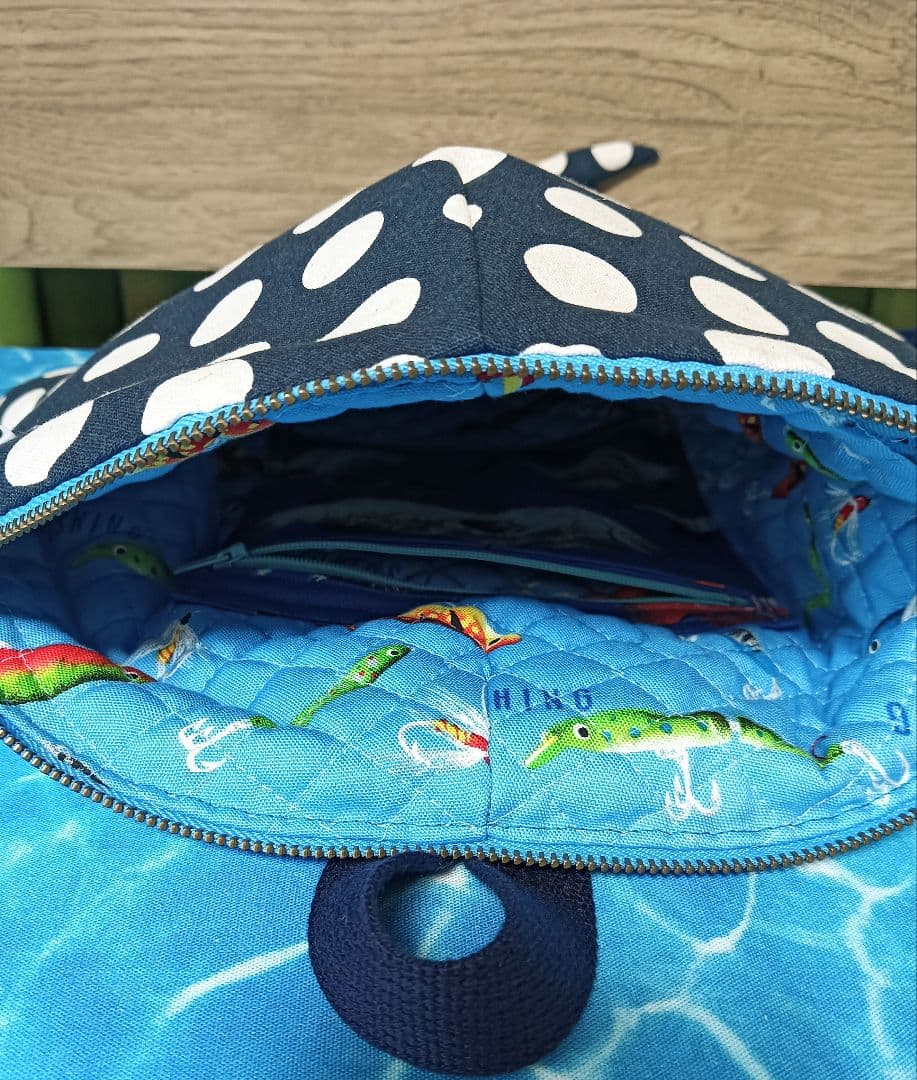 ジンベイザメ　リュックサック　ハンドメイド　ドット　水族館